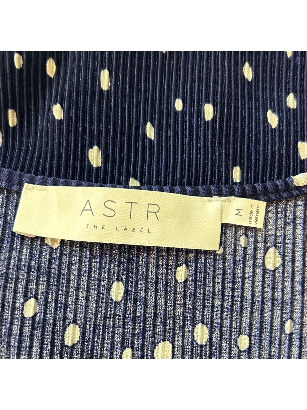 Astr The Label Navy Polka Dot Accordion Top Size Medium - Picture 6 of 8